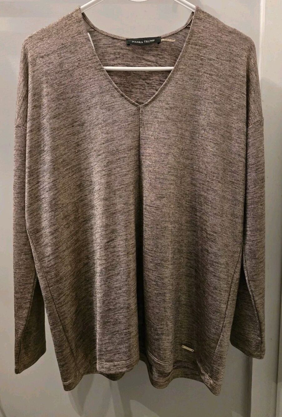 Ivanka Trump Gold Shimmer Top Womens XL V-Neck Metallic Long Sleeve Blouse Knit